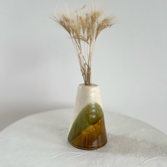 BEAUTIFUL‎ HANDMADE STUDIO POTTERY DRIED FLOWER VASE NEUTRAL COLOURS GLAZING - Picture 3 of 11